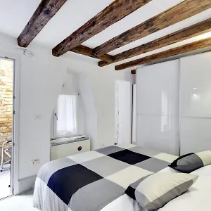https://cozy-apartment-up-to-4-in-biennale-giardini-by-bricola.hotelslidodijesolo.com